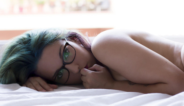 Hot-girls-with-glasses29