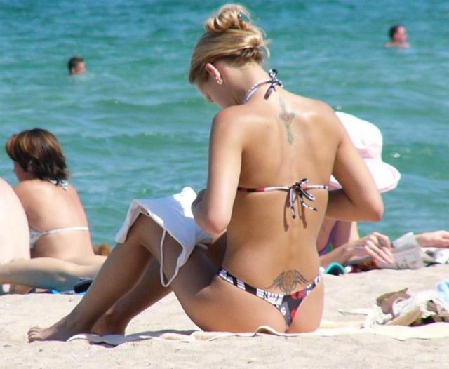 bikini_babes_will_make_you_wish_you_were_on_the_beach_640_35