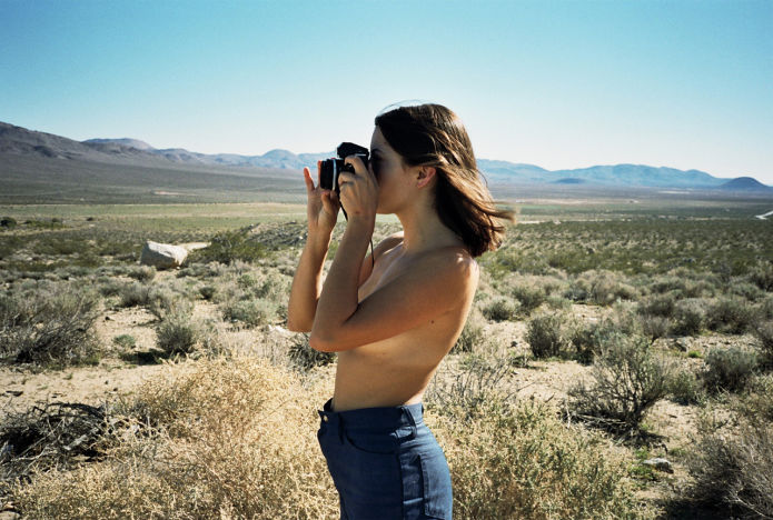 A Fotógrafa Molly Steele virou as suas lentes para ela mesma para Revista Playboy