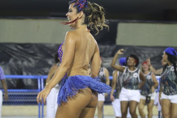 Denise Dias CARNAVAL 2018